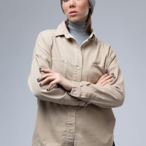 شومیز کتان ظریف کرم مانکن دوم