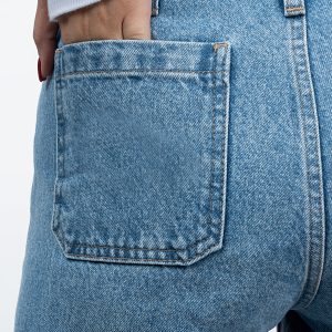 نمای شلوار جین واید لگ آبی وسط 70004770