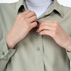 کیفیت دوخت شومیز سیلک نیم‌تنه سبز سدری روشن