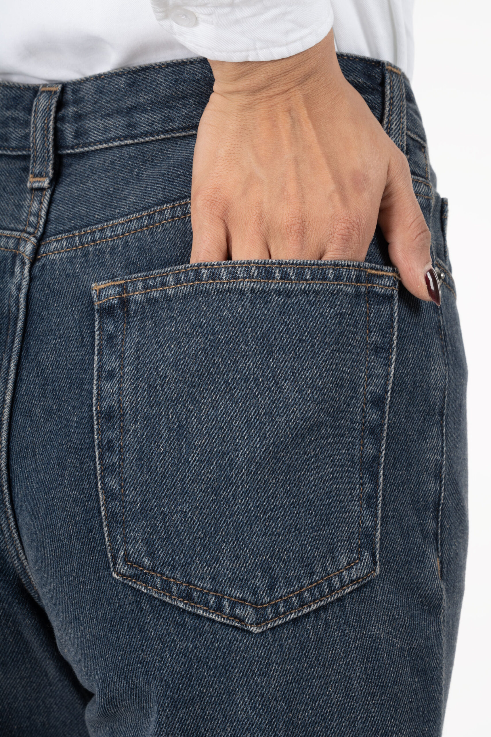 کیفیت شلوار جین راسته آبی تیره