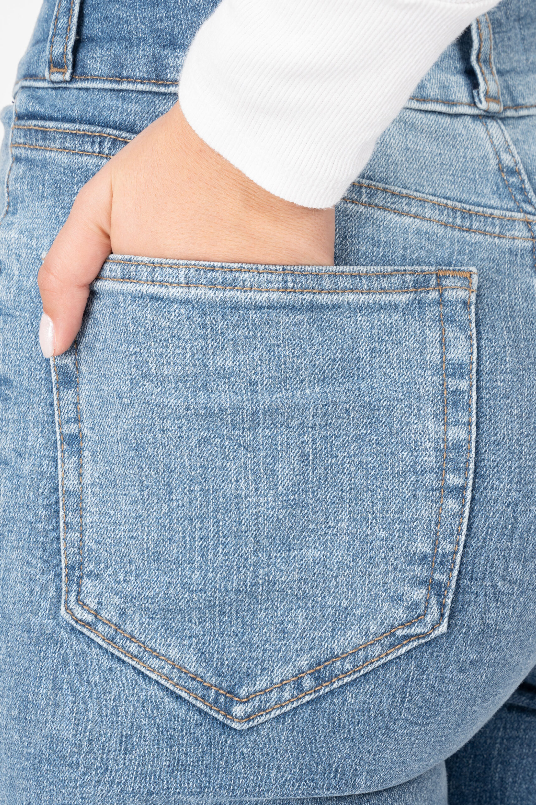 کیفیت شلوار جین فلکس اطلس آبی وسط برفکی